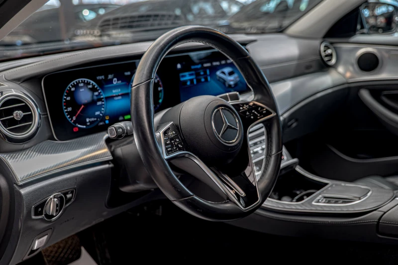 Mercedes-Benz E 300 DE/4Matic/Virtual/Sedan/, снимка 7 - Автомобили и джипове - 52389755