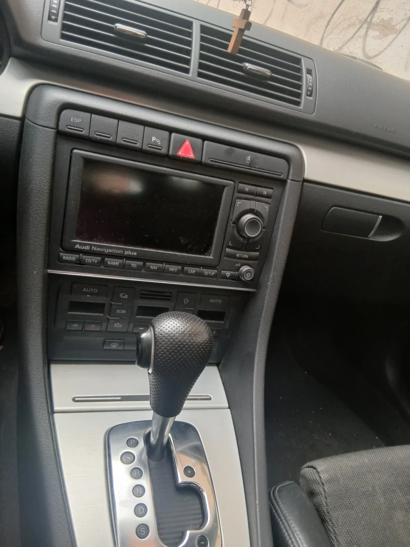 Audi A4, снимка 2 - Автомобили и джипове - 53200493