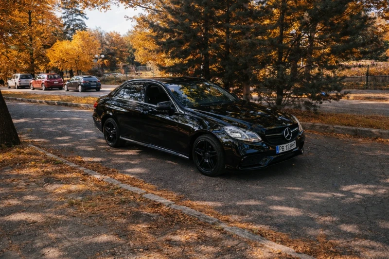 Mercedes-Benz E 200 AMG LINE, снимка 3 - Автомобили и джипове - 53343616