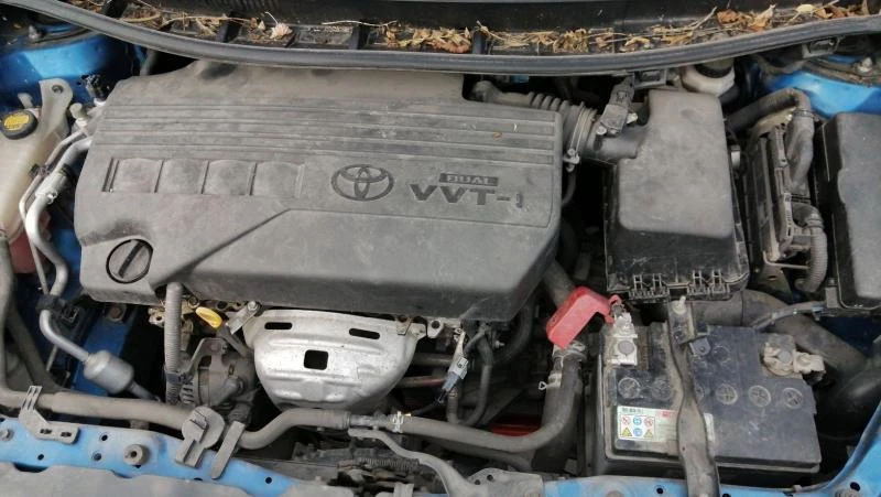 Toyota Auris 1.3 i, снимка 7 - Автомобили и джипове - 34173010