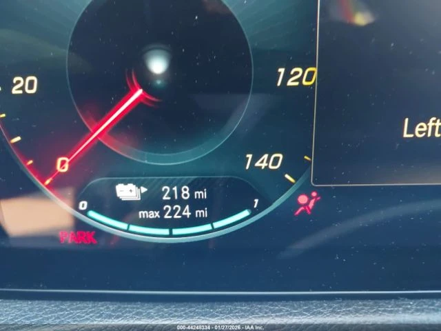 Mercedes-Benz EQB 4MATIC* КОжа* Подгрев* Обдухване* ФИКСИРАНА ЦЕНА, снимка 17 - Автомобили и джипове - 53989539