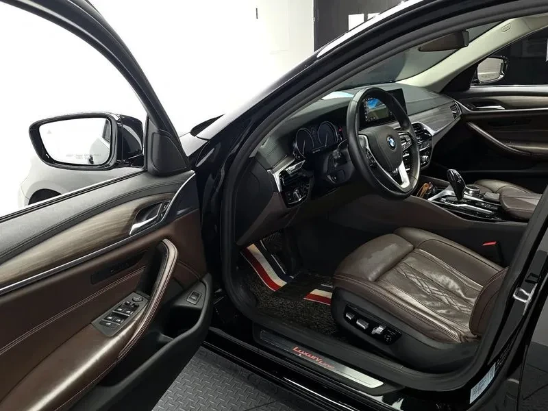 BMW 530 I XDRIVE LUXURY PLUS, снимка 10 - Автомобили и джипове - 55278176