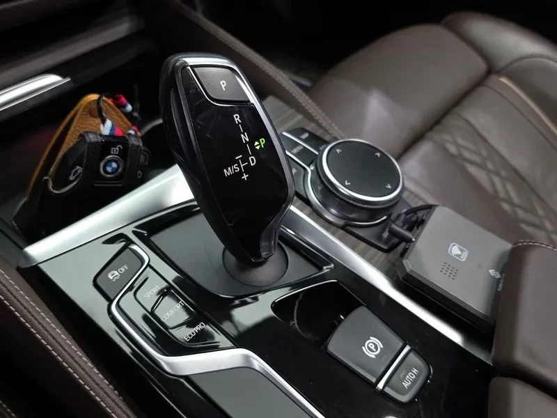BMW 530 I XDRIVE LUXURY PLUS, снимка 9 - Автомобили и джипове - 55278176