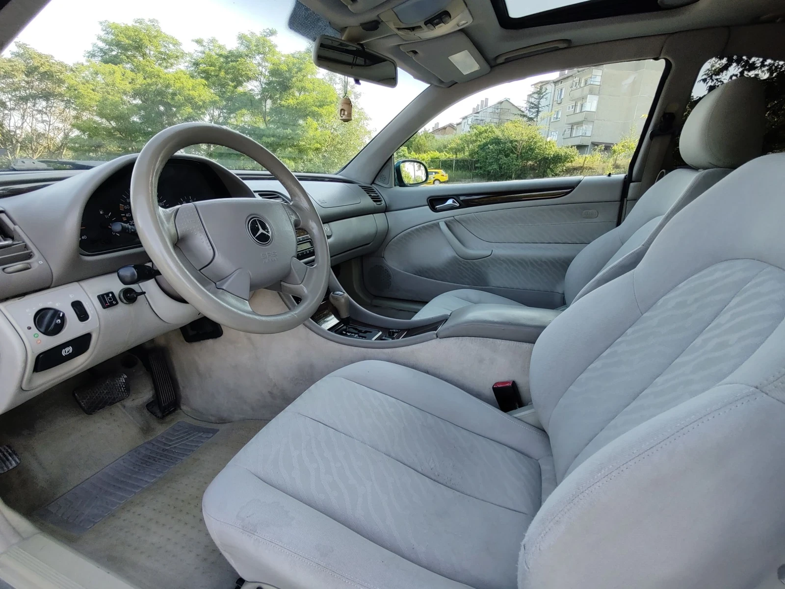 Mercedes-Benz CLK 2.0 Газов инжекцион Автомат  - изображение 10