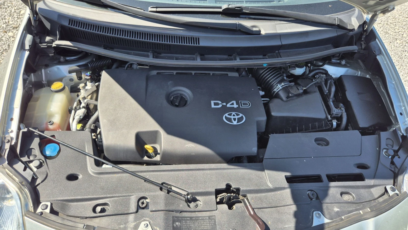 Toyota Auris 2.0D4D - изображение 10