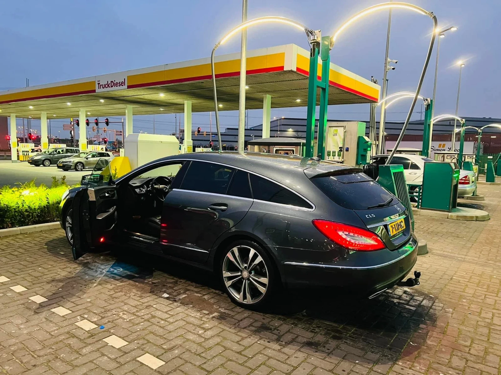 Mercedes-Benz CLS 350  - изображение 3