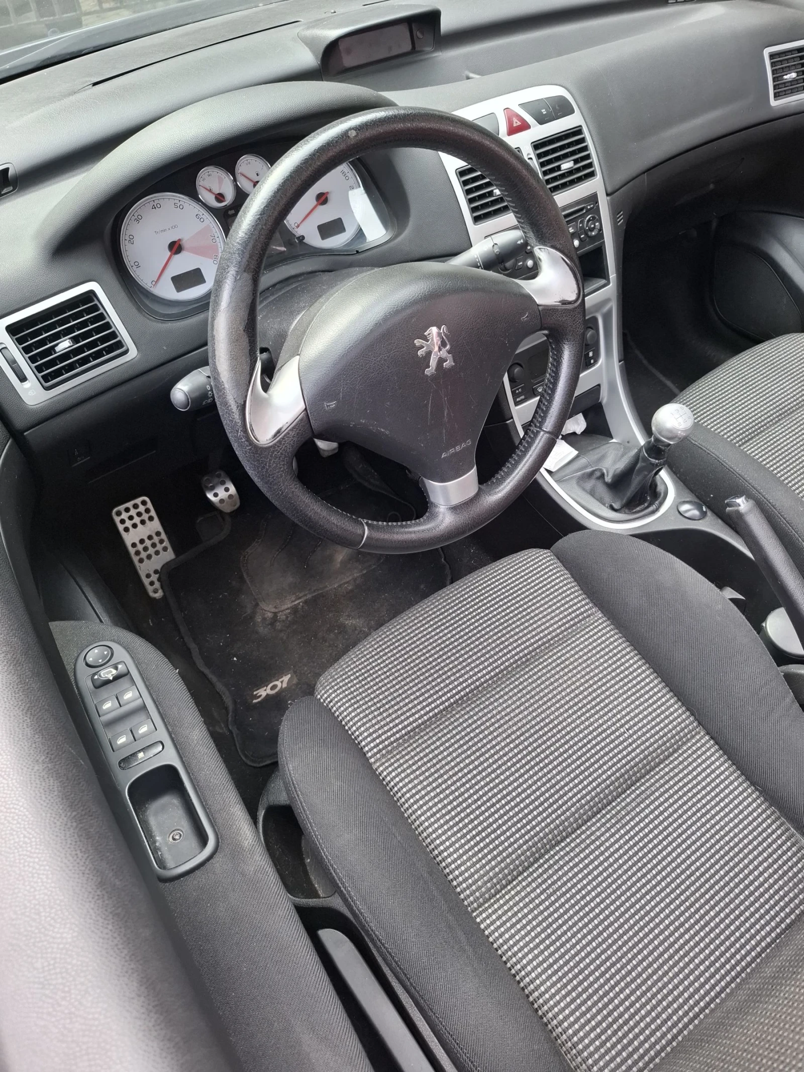 Peugeot 307 CC 1.6 /109 2008 г. кабрио, снимка 4 - Автомобили и джипове - 54180801