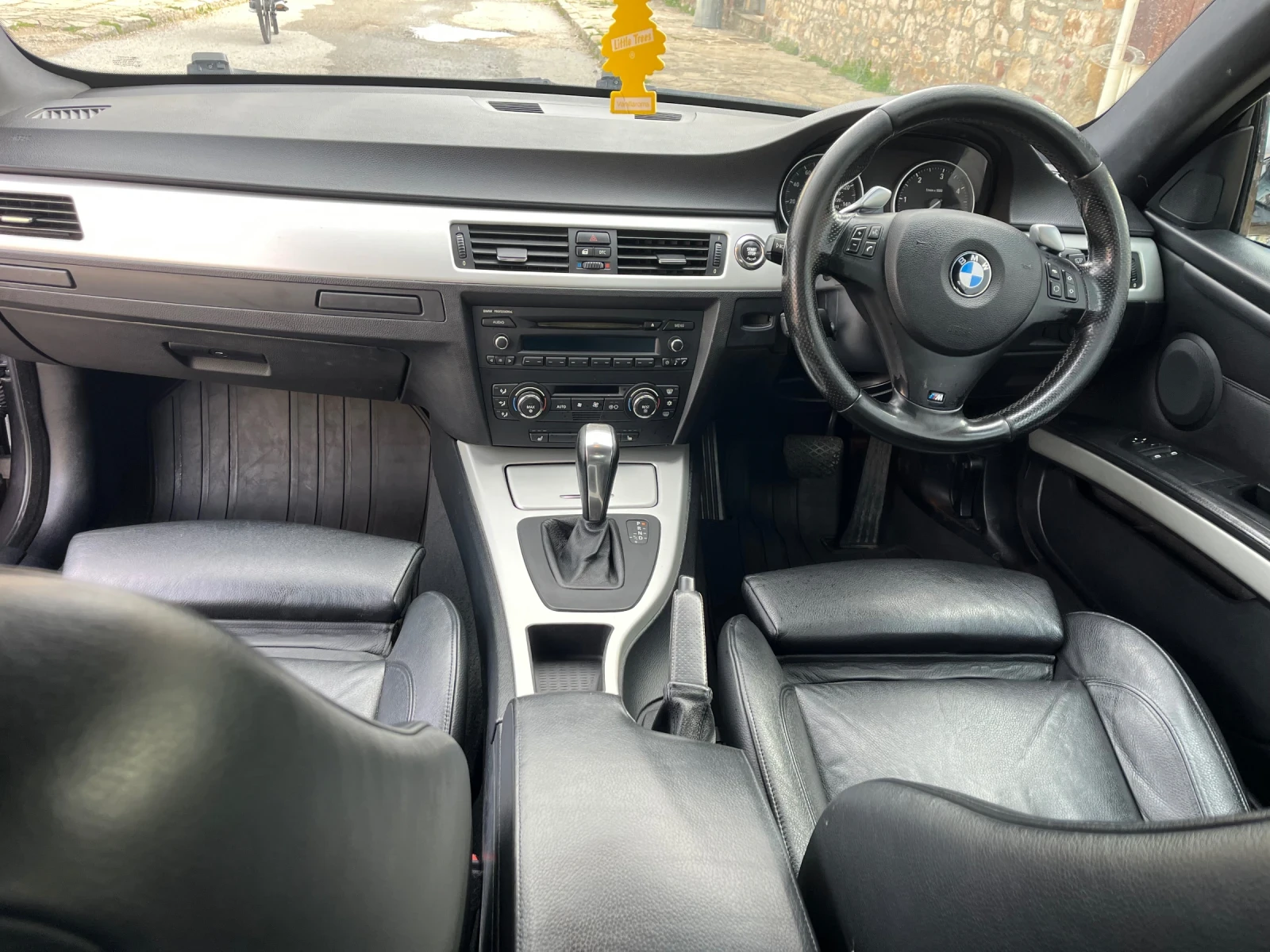 BMW 330 330 D  M sport, снимка 8 - Автомобили и джипове - 54231364