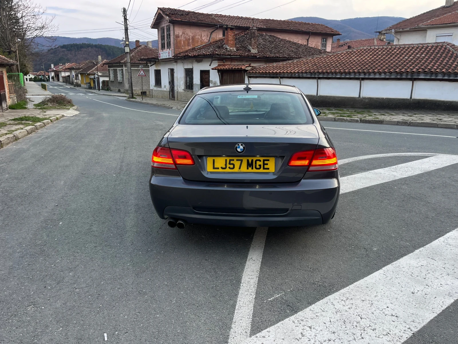 BMW 330 330 D  M sport, снимка 4 - Автомобили и джипове - 54231364