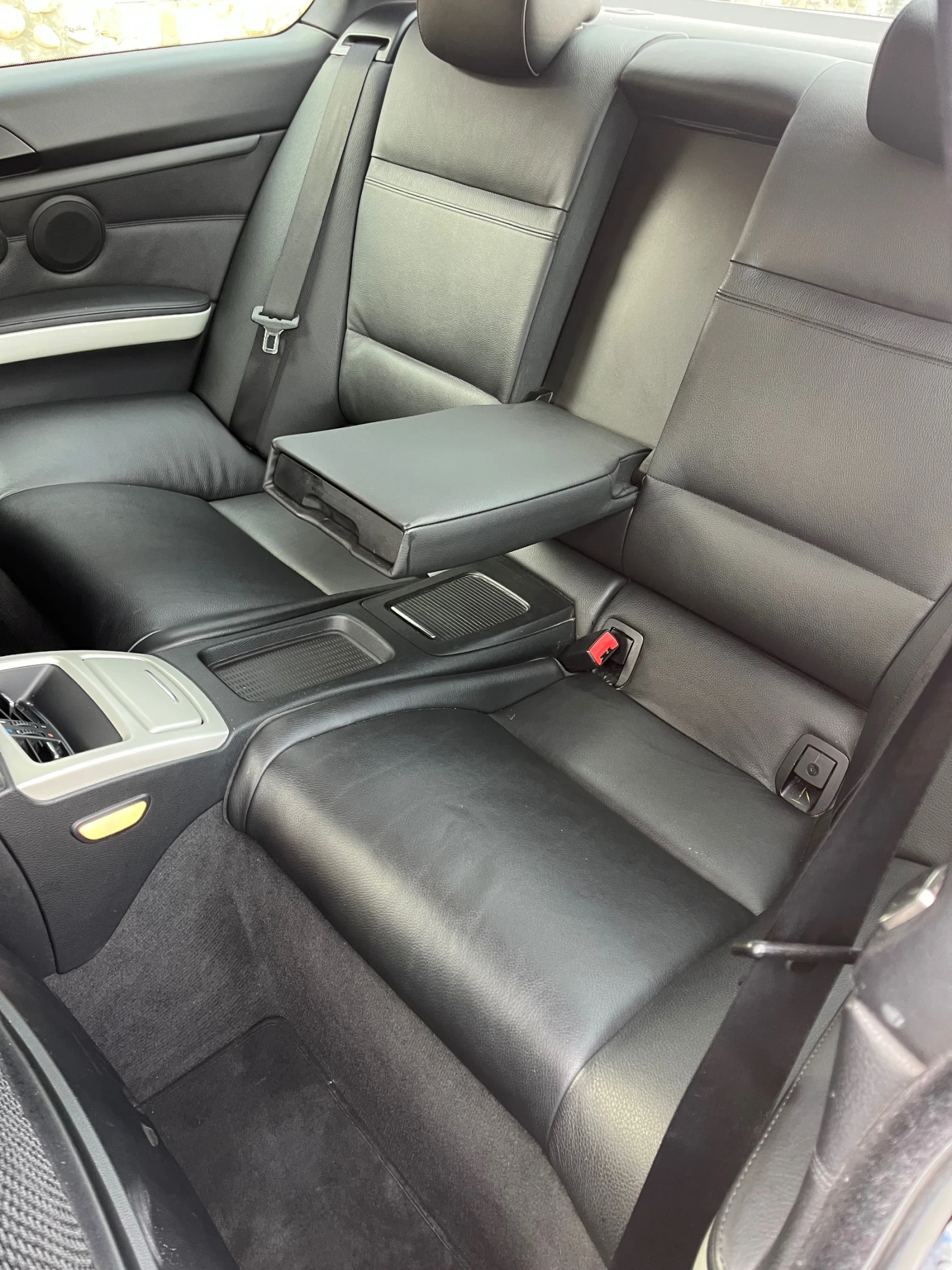 BMW 330 330 D  M sport, снимка 11 - Автомобили и джипове - 54231364