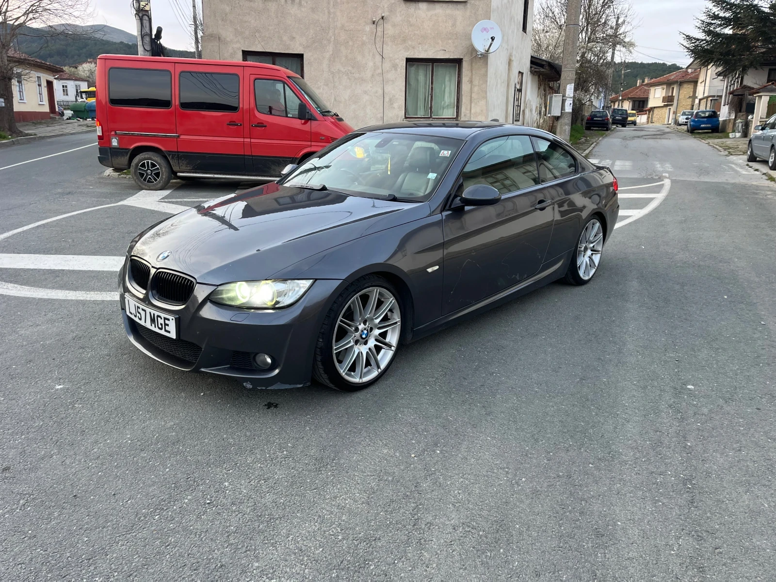 BMW 330 330 D  M sport, снимка 6 - Автомобили и джипове - 54231364