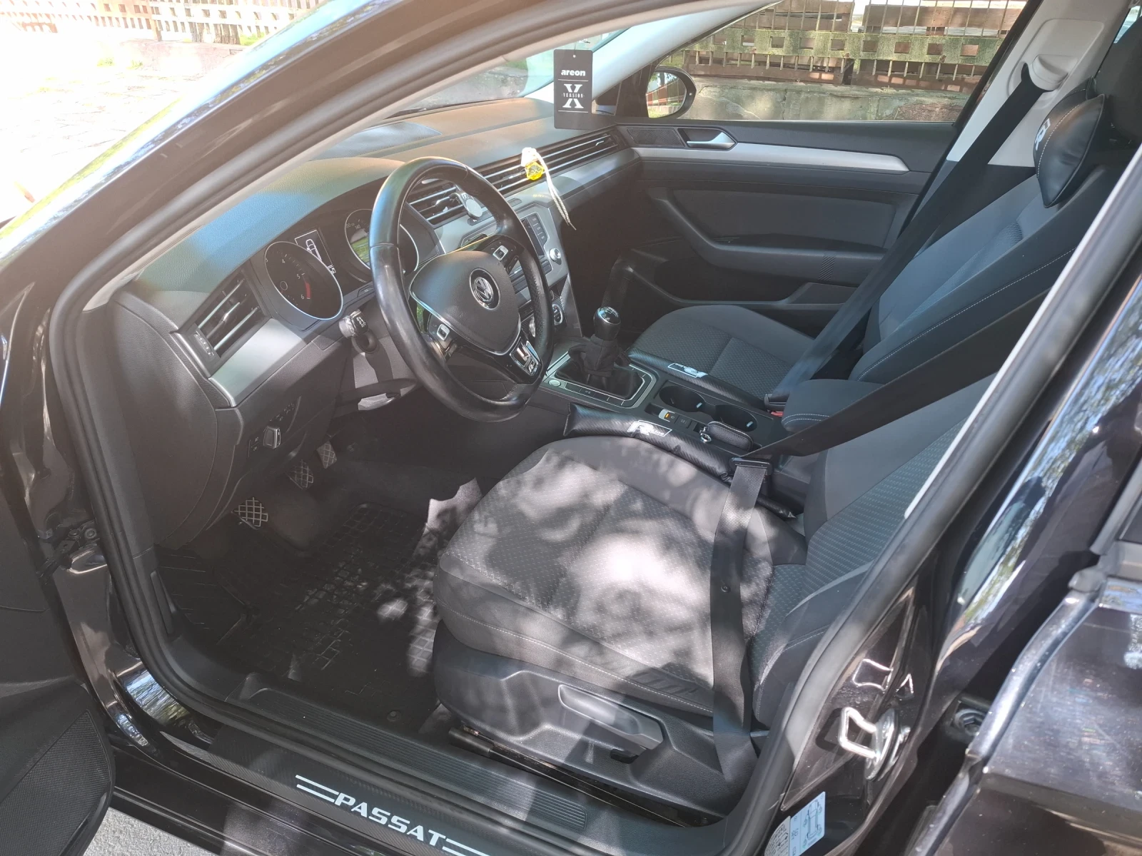 VW Passat 1.6TDI 2015, снимка 12 - Автомобили и джипове - 54399516