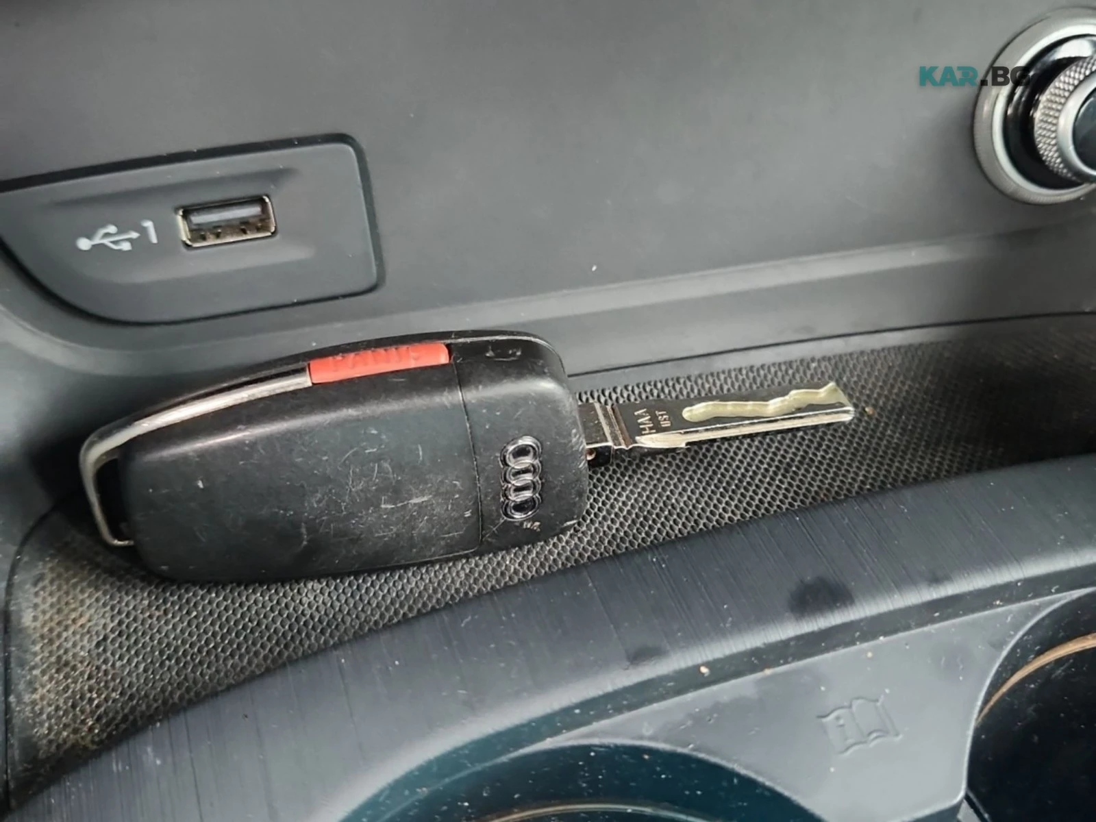 Audi A3 Progressiv * quattro * АвтоКредит* (ЦЕНА ДО БГ), снимка 8 - Автомобили и джипове - 54597139