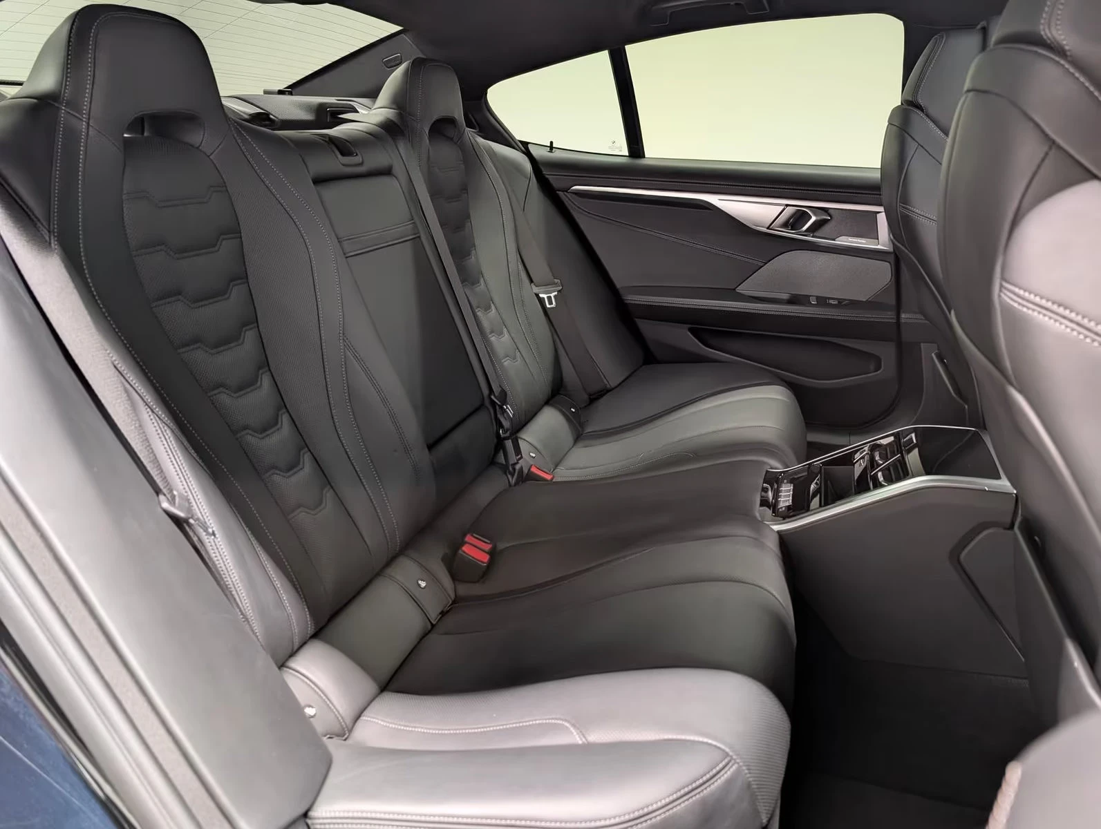 BMW 850 xDRIVE/GRANCOUPE/360/HUD/PANO/LASER/ACC/H&K/468z, снимка 13 - Автомобили и джипове - 54823259