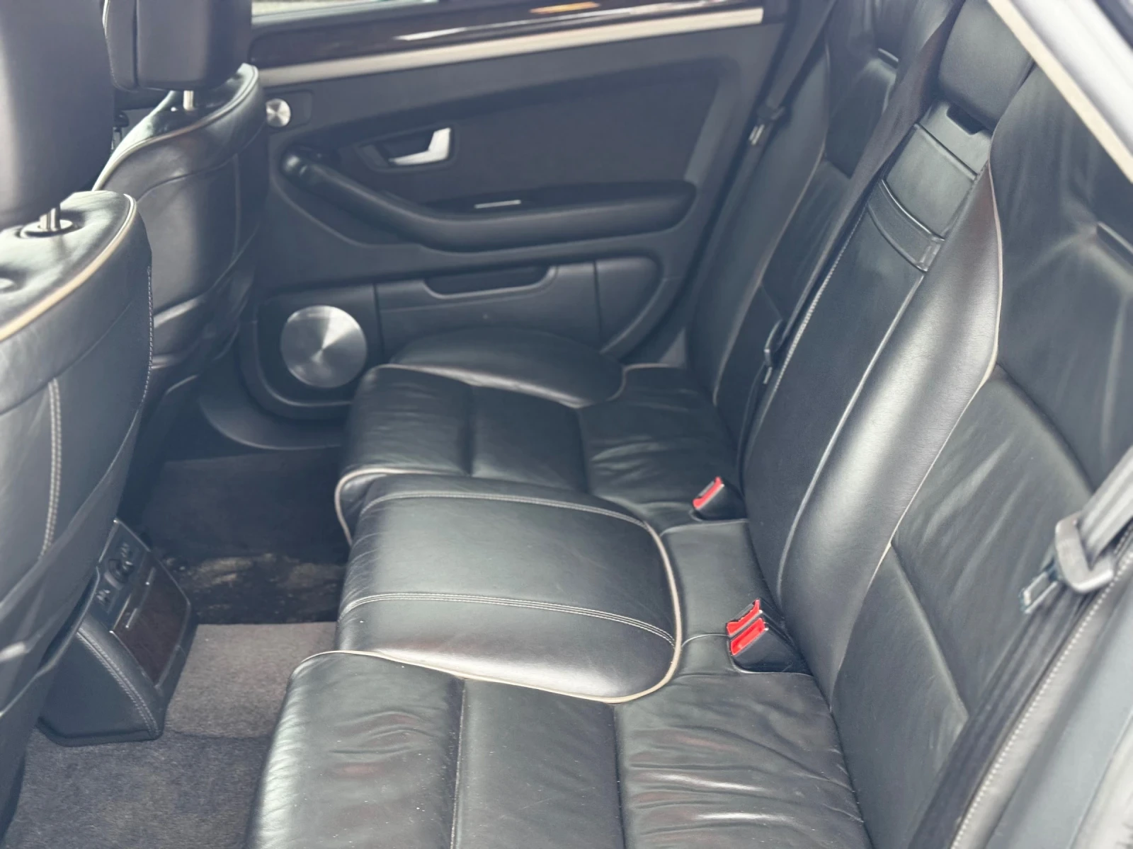 Audi A8, снимка 9 - Автомобили и джипове - 55160250