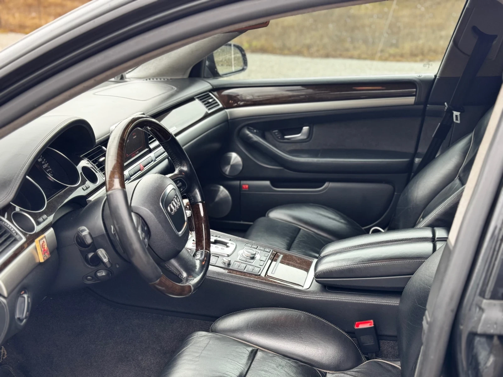 Audi A8, снимка 7 - Автомобили и джипове - 55160250