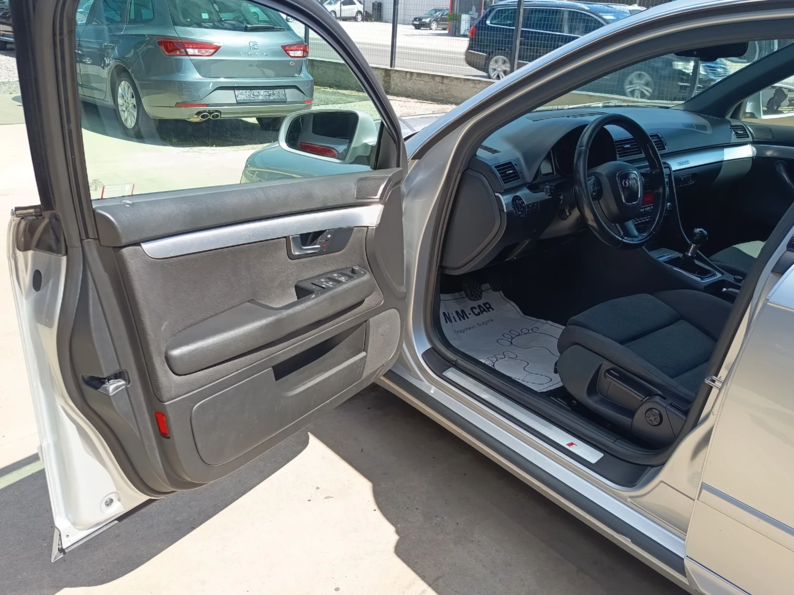 Audi A4 2.0tdi guttro, снимка 9 - Автомобили и джипове - 55235696