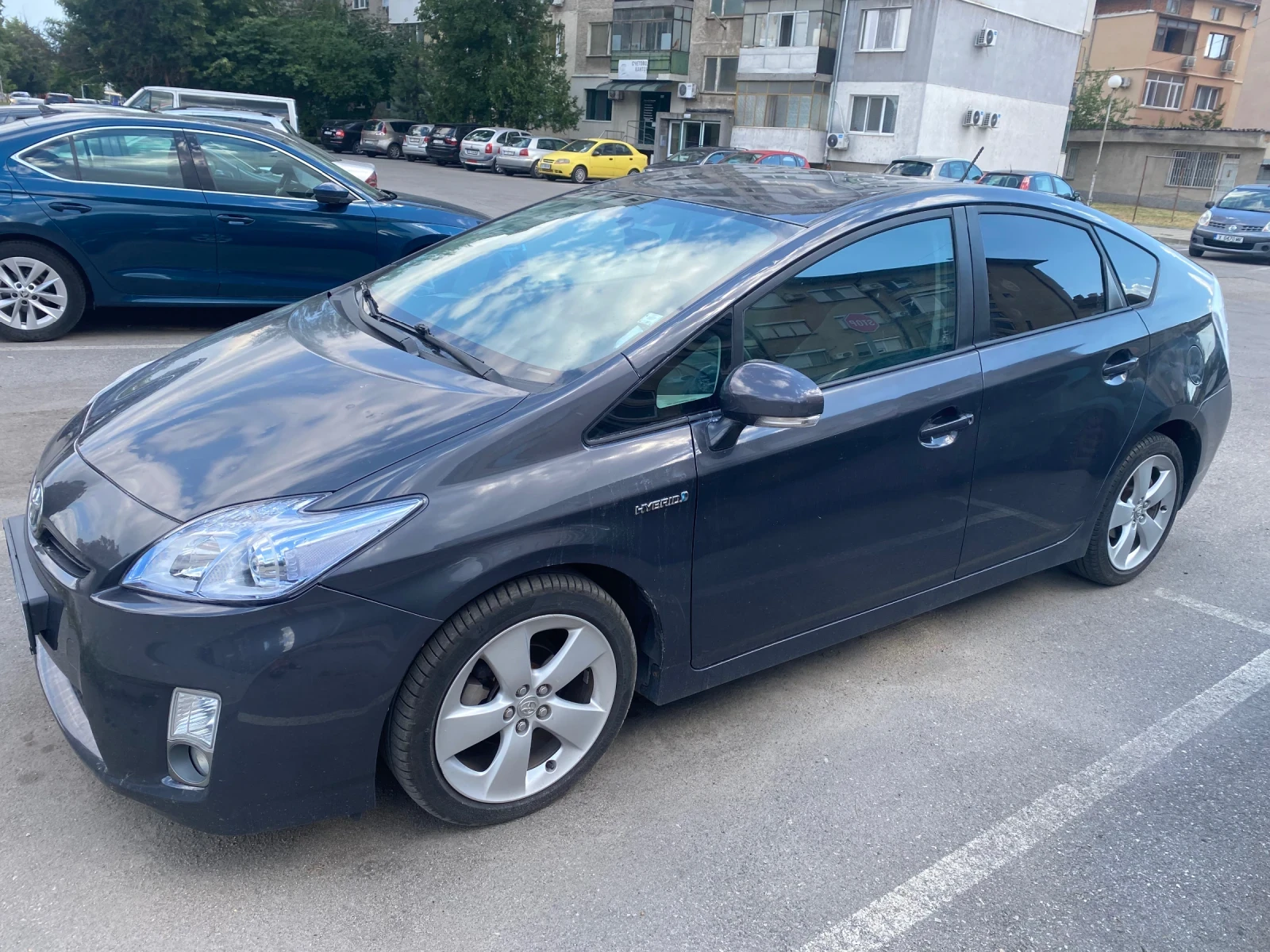 Toyota Prius, снимка 2 - Автомобили и джипове - 55236016