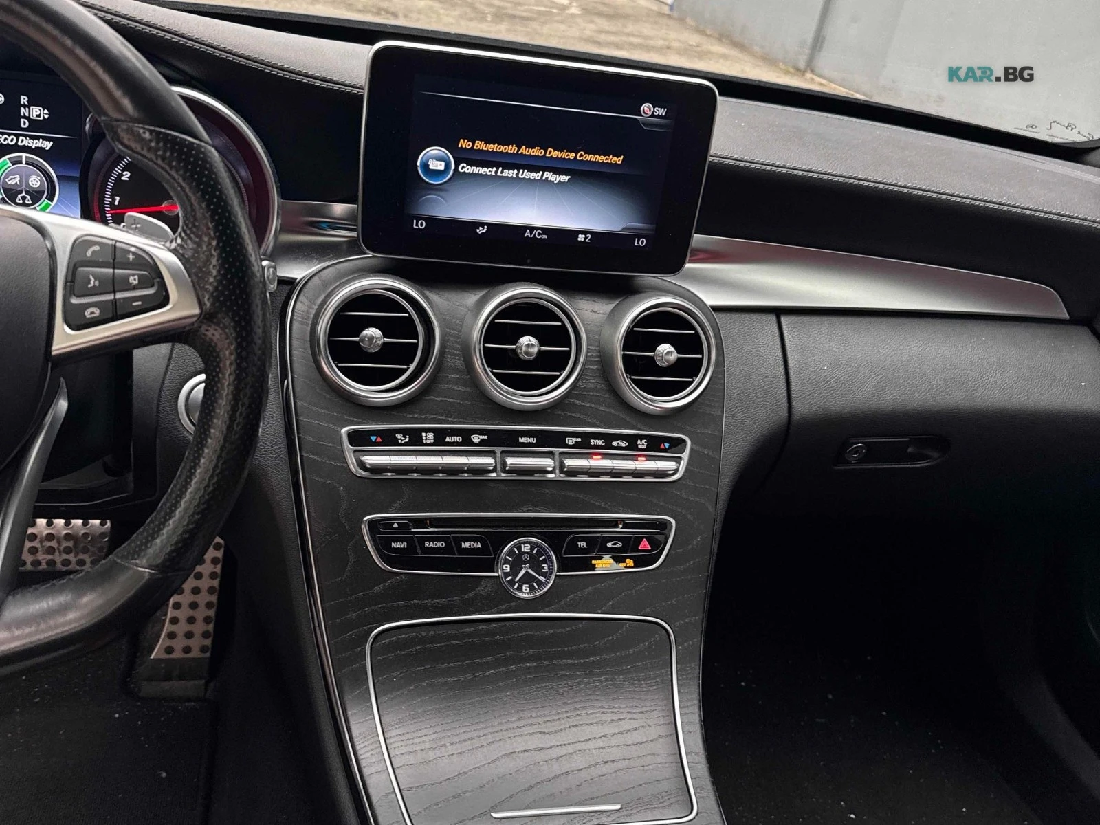Mercedes-Benz C 400 4MATIC AMG LINE Автокредит Цена до България, снимка 8 - Автомобили и джипове - 55412523