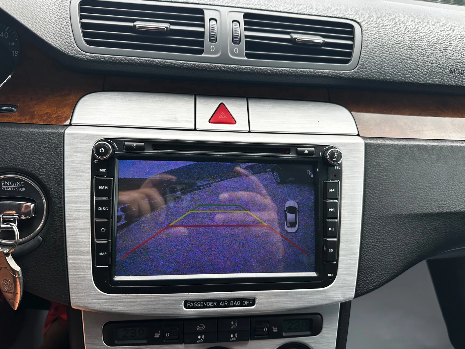 VW Passat 2.0TDI 140к.с Highline, снимка 14 - Автомобили и джипове - 55434246