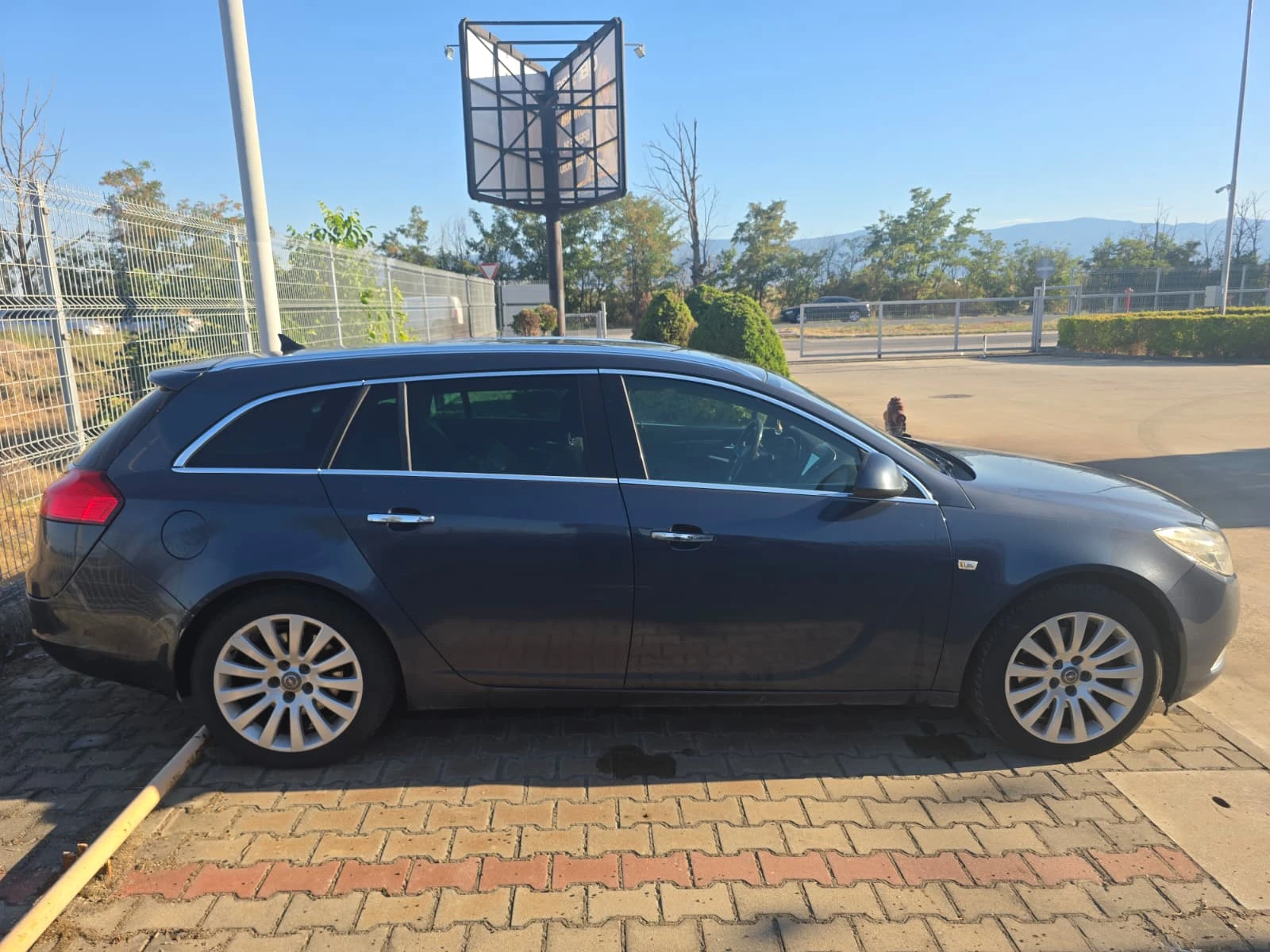 Opel Insignia, снимка 9 - Автомобили и джипове - 56119503