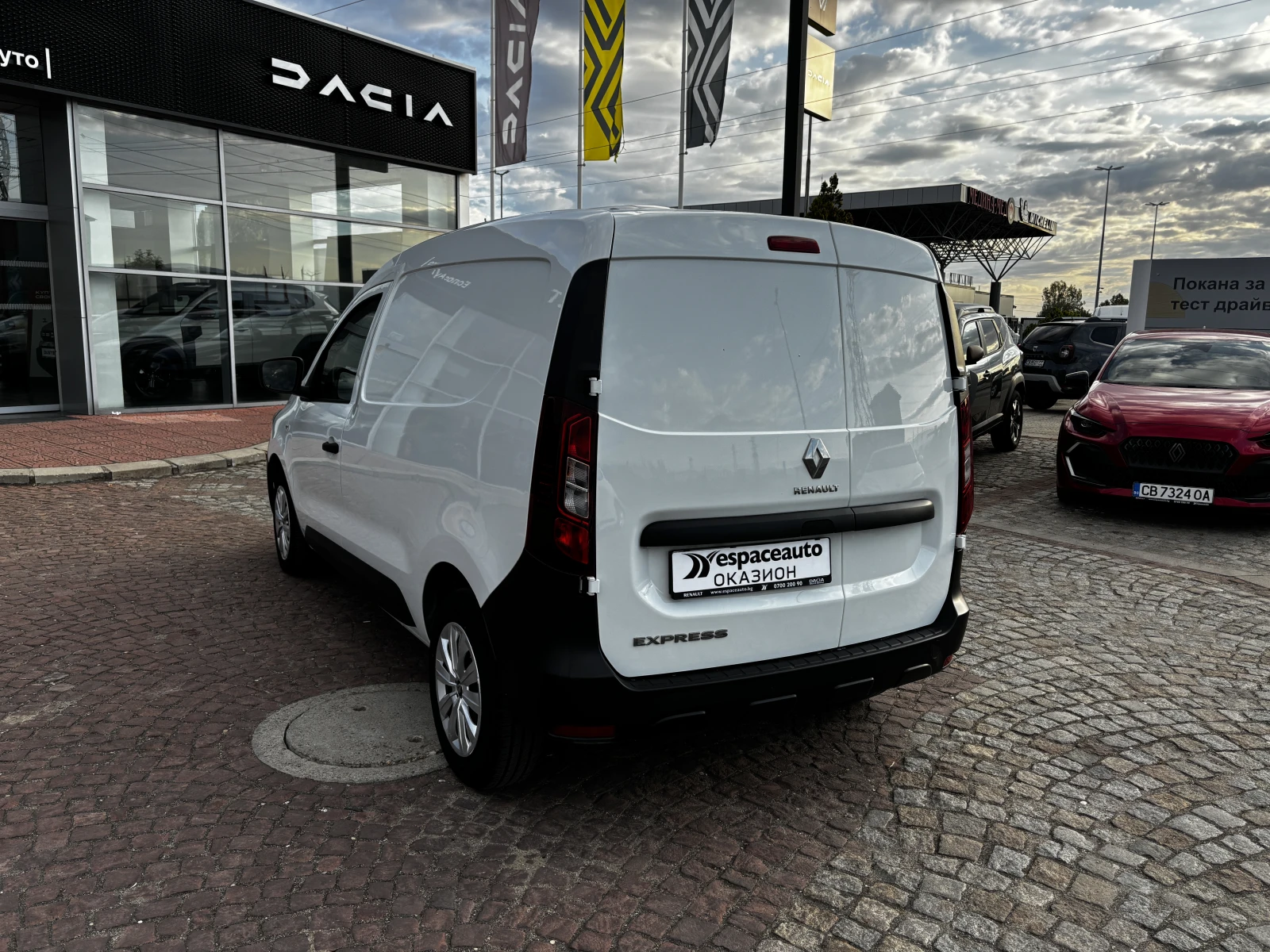 Renault Express 1.5dCi/ 75к.с., снимка 7 - Автомобили и джипове - 56457916