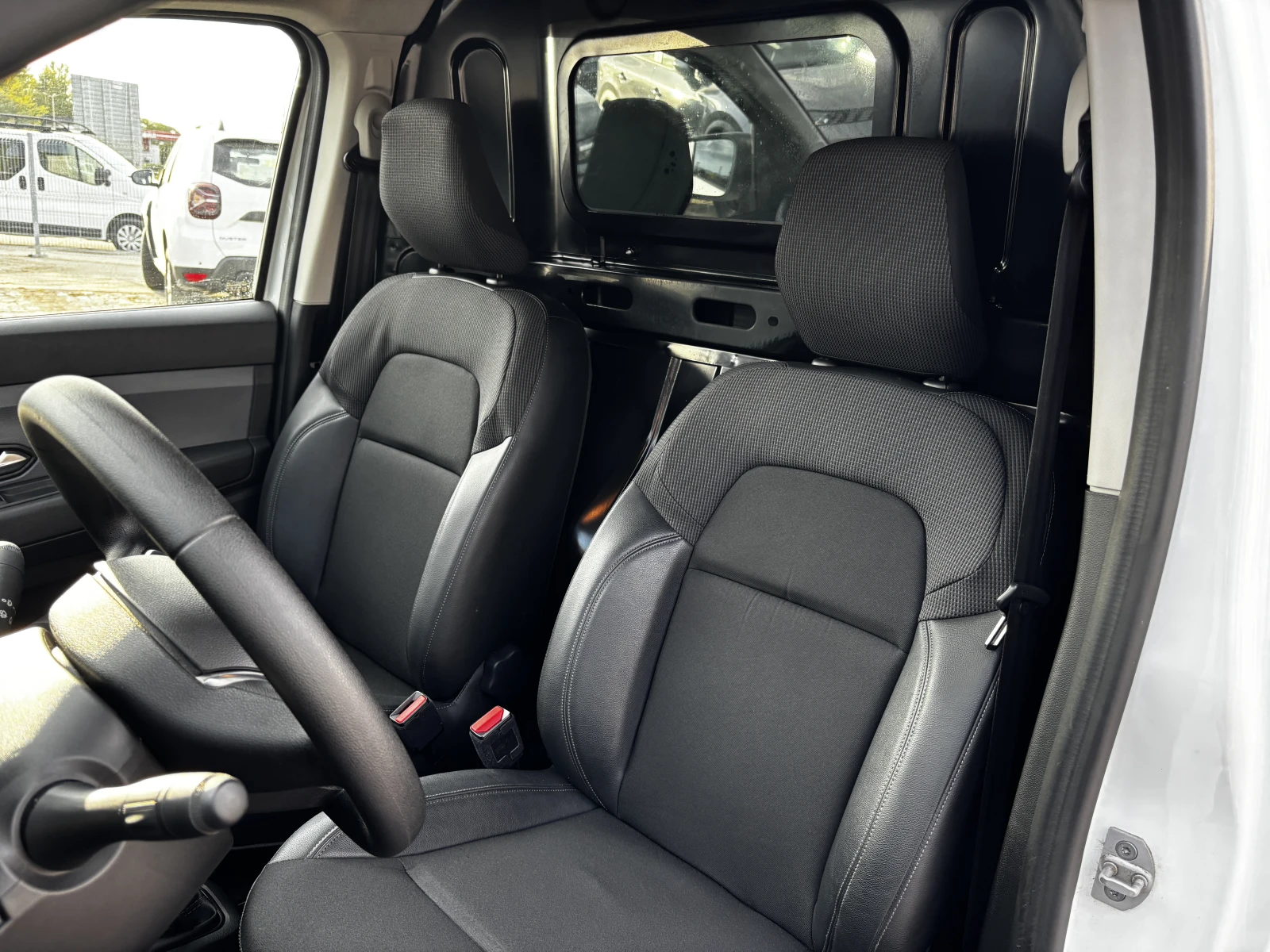 Renault Express 1.5dCi/ 75к.с., снимка 14 - Автомобили и джипове - 56457916