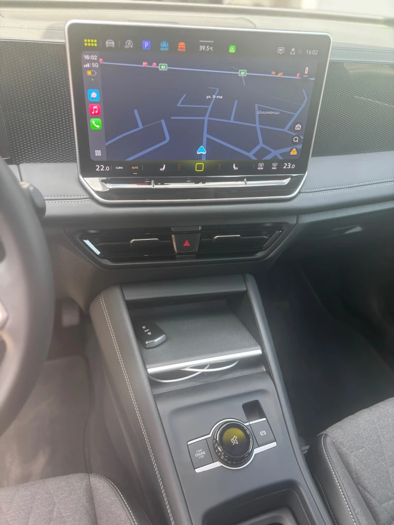 VW Tiguan 2.0 TDI Автомат, снимка 13 - Автомобили и джипове - 52112189