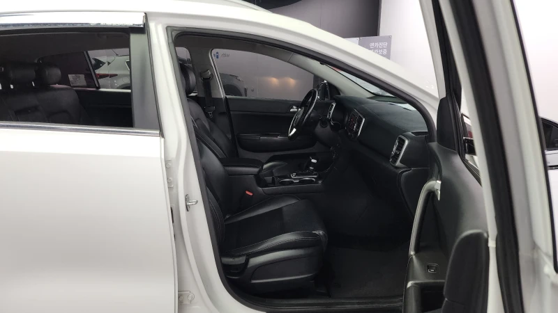 Kia Sportage 2.0 2WD PRESTIGE autogeorge.com, снимка 9 - Автомобили и джипове - 51903632