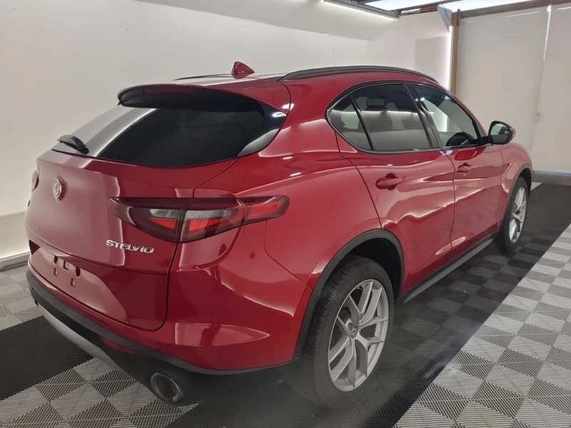 Alfa Romeo Stelvio * TI SPORT * CARFAX * БЕЗ ПЪРВОНАЧАЛНА ВНОСКА, снимка 3 - Автомобили и джипове - 52923667