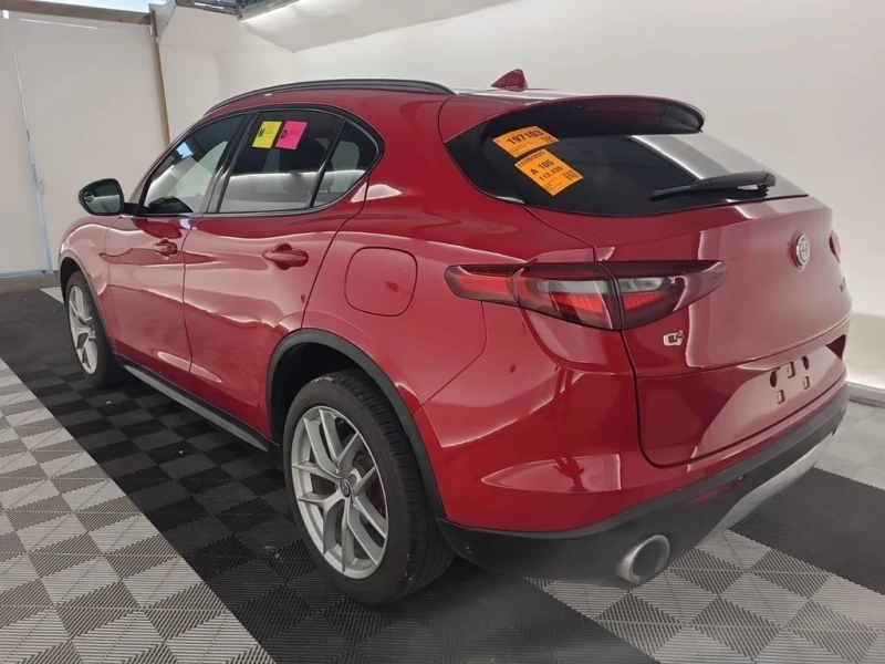 Alfa Romeo Stelvio * TI SPORT * CARFAX * БЕЗ ПЪРВОНАЧАЛНА ВНОСКА, снимка 4 - Автомобили и джипове - 52923667