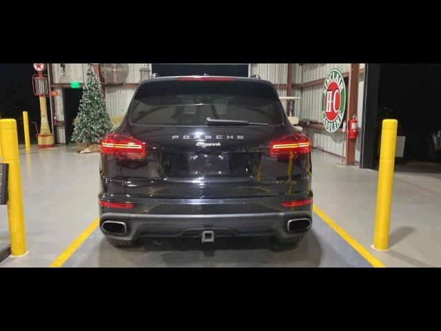 Porsche Cayenne  Platinum Edition, снимка 3 - Автомобили и джипове - 48584329