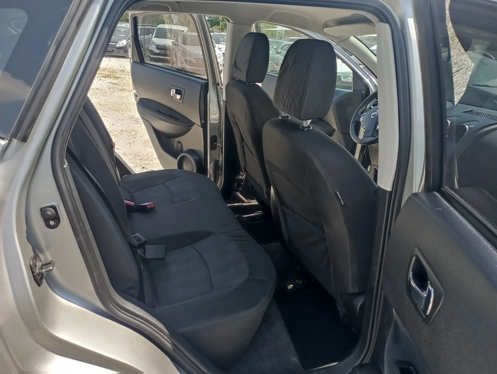 Nissan Qashqai 1.5DCI, 6 скорости, Италия  - изображение 8