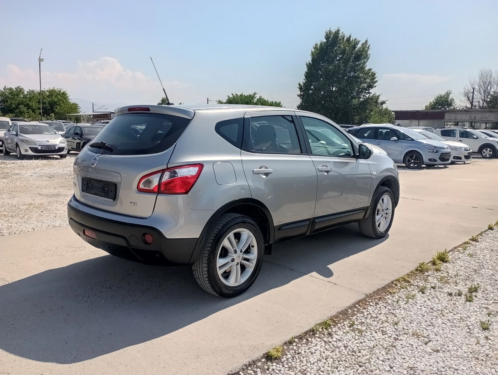 Nissan Qashqai 1.5DCI, 6 скорости, Италия  - изображение 4
