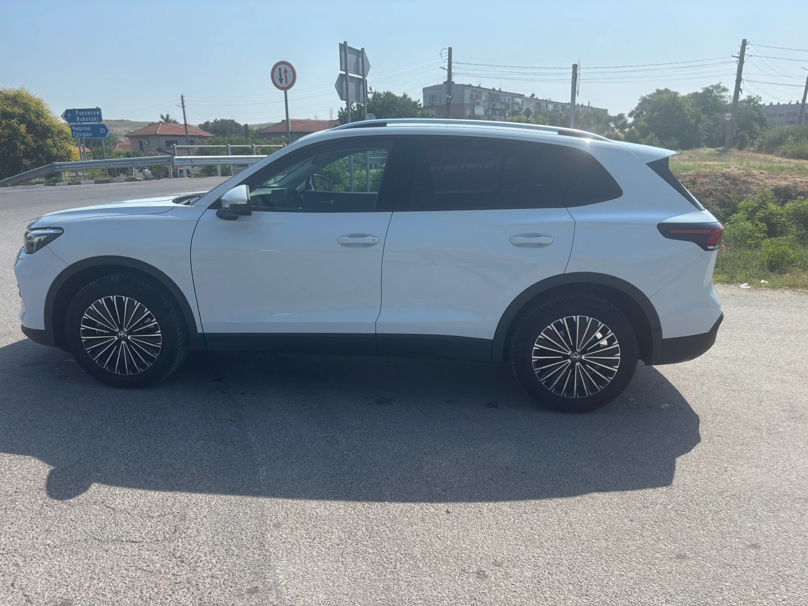 VW Tiguan 2.0 TDI Автомат - изображение 7