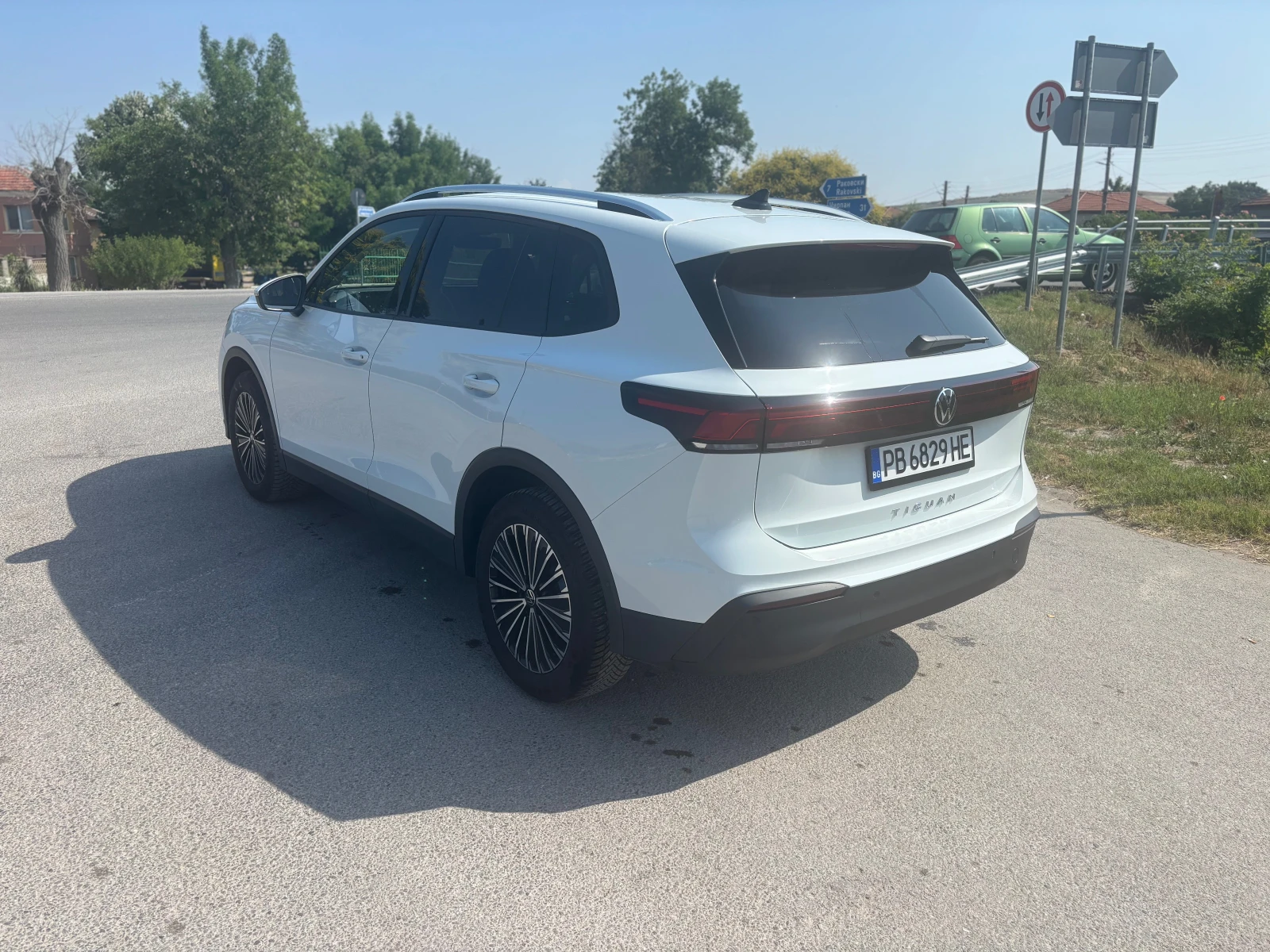 VW Tiguan 2.0 TDI Автомат - изображение 5