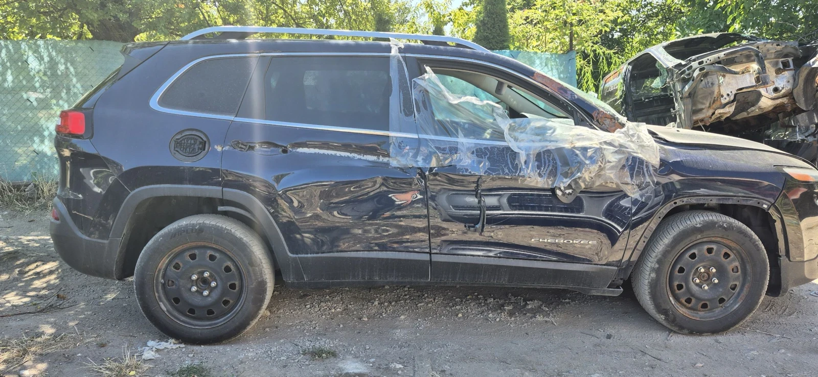Jeep Cherokee  - изображение 5