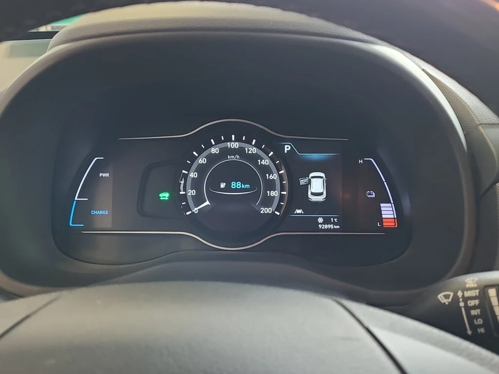 Hyundai Kona * PREFERRED W/TWO TONE ROOF * CARFAX * БЕЗ ПЪРВОНА - изображение 8