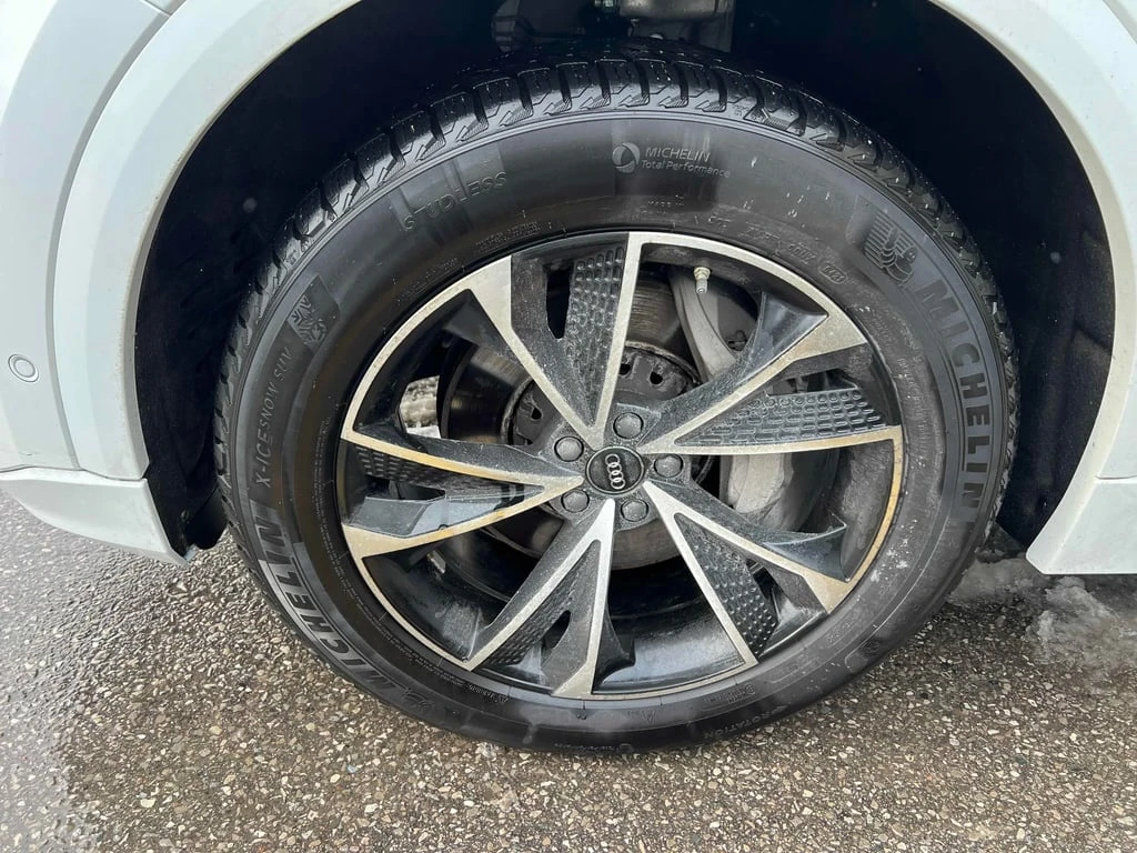 Audi Q8 2019 Progressiv * CARFAX * БЕЗ ПЪРВОНАЧАЛНА ВНОСКА - изображение 6