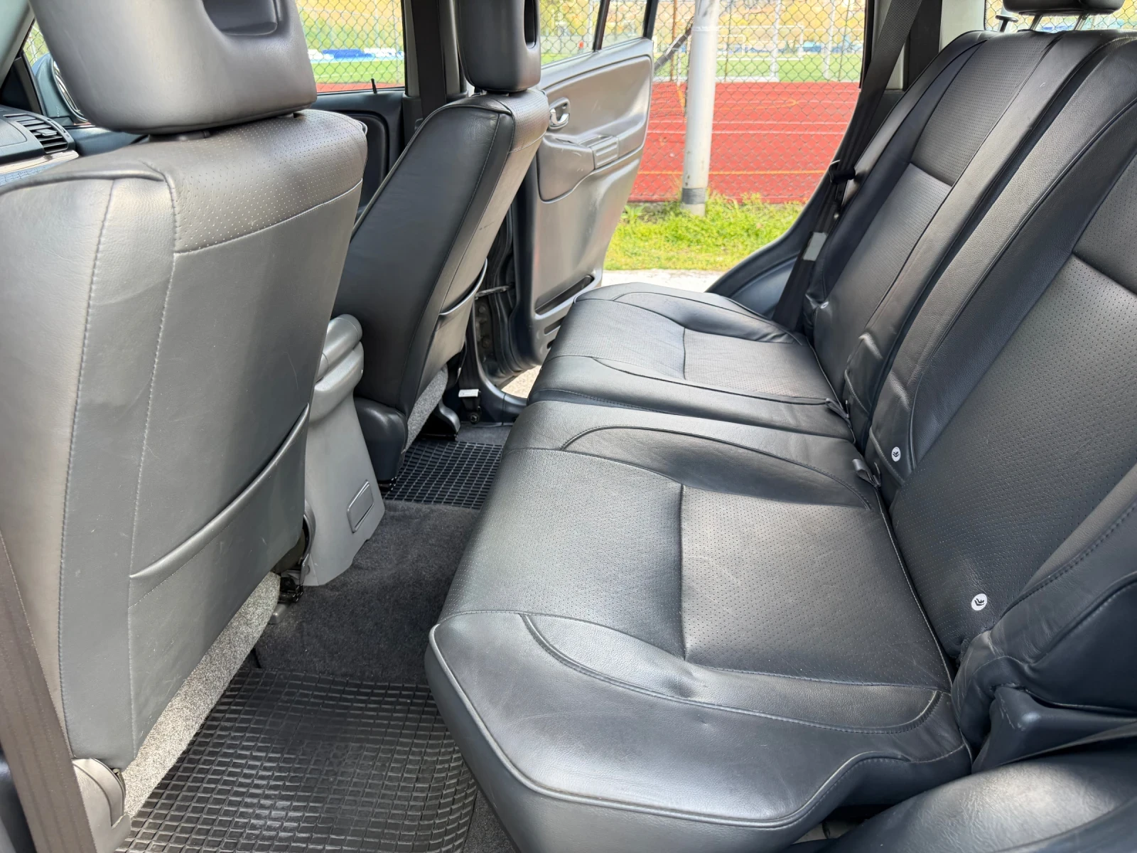 Suzuki Grand vitara 2.0HDI FACELIFT, снимка 13 - Автомобили и джипове - 54339329