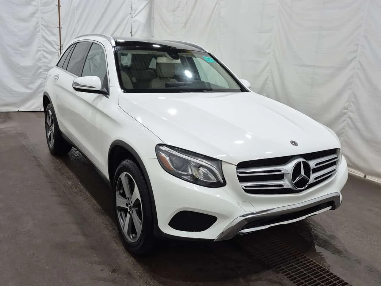 Mercedes-Benz GLC 300 МЪРТВА ТОЧКА| ПОДГРЕВИ| ПАНОРАМА| CARFAX| , снимка 2 - Автомобили и джипове - 54518504