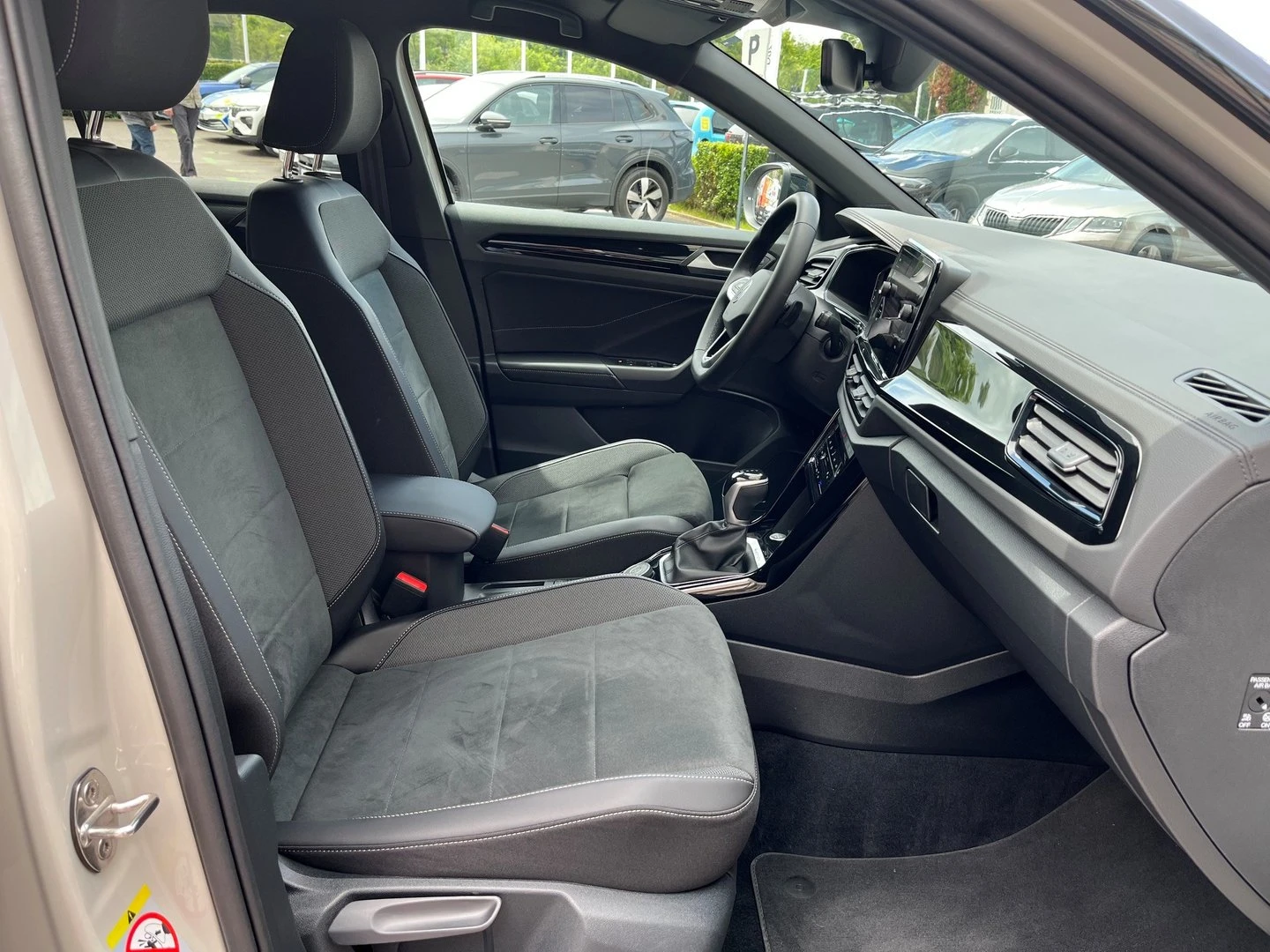 VW T-Roc | Mobile.bg � ����������� 8