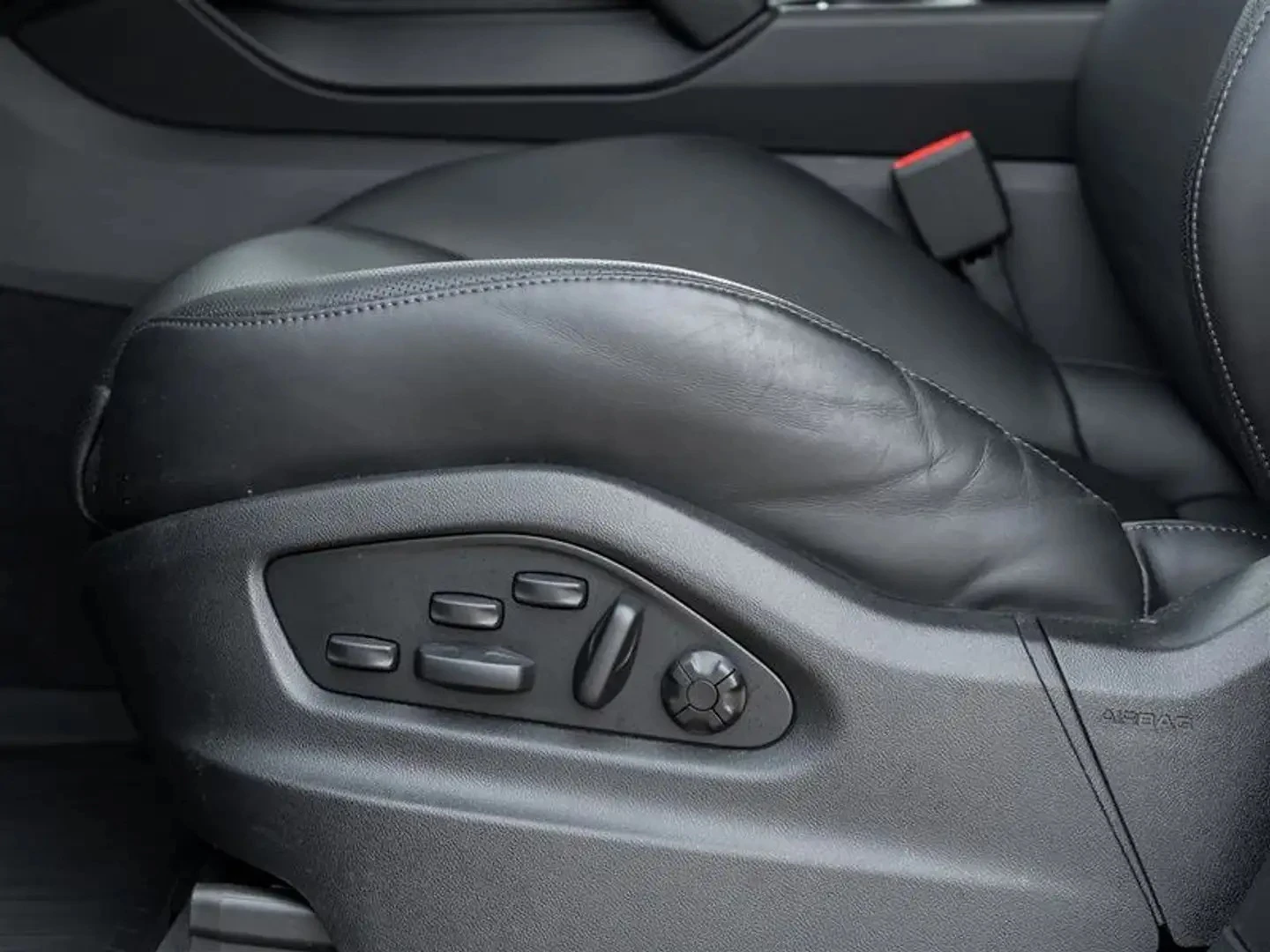 Porsche Cayenne Coupe Premium Pkg Plus* AвтоКредит * (ЦЕНА ДО БГ), снимка 10 - Автомобили и джипове - 54973467