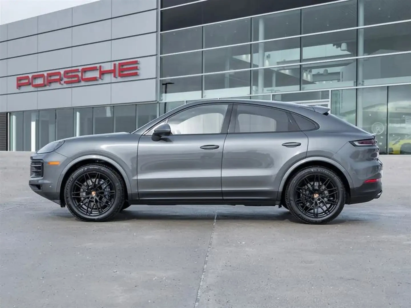 Porsche Cayenne Coupe Premium Pkg Plus* AвтоКредит * (ЦЕНА ДО БГ), снимка 3 - Автомобили и джипове - 54973467