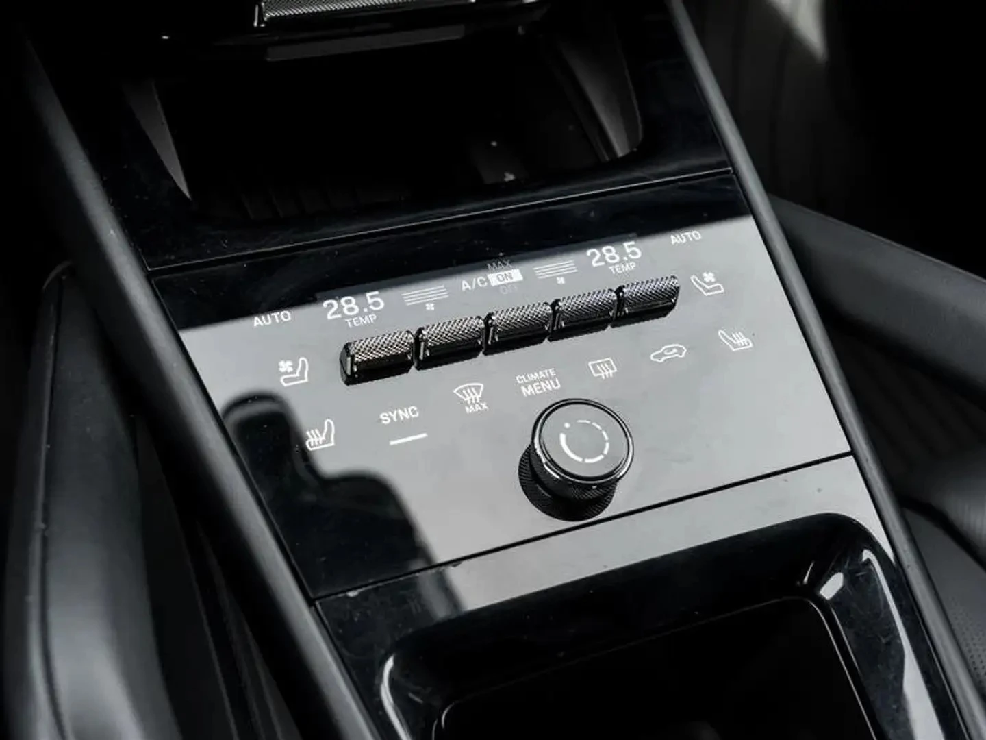 Porsche Cayenne Coupe Premium Pkg Plus* AвтоКредит * (ЦЕНА ДО БГ), снимка 13 - Автомобили и джипове - 54973467