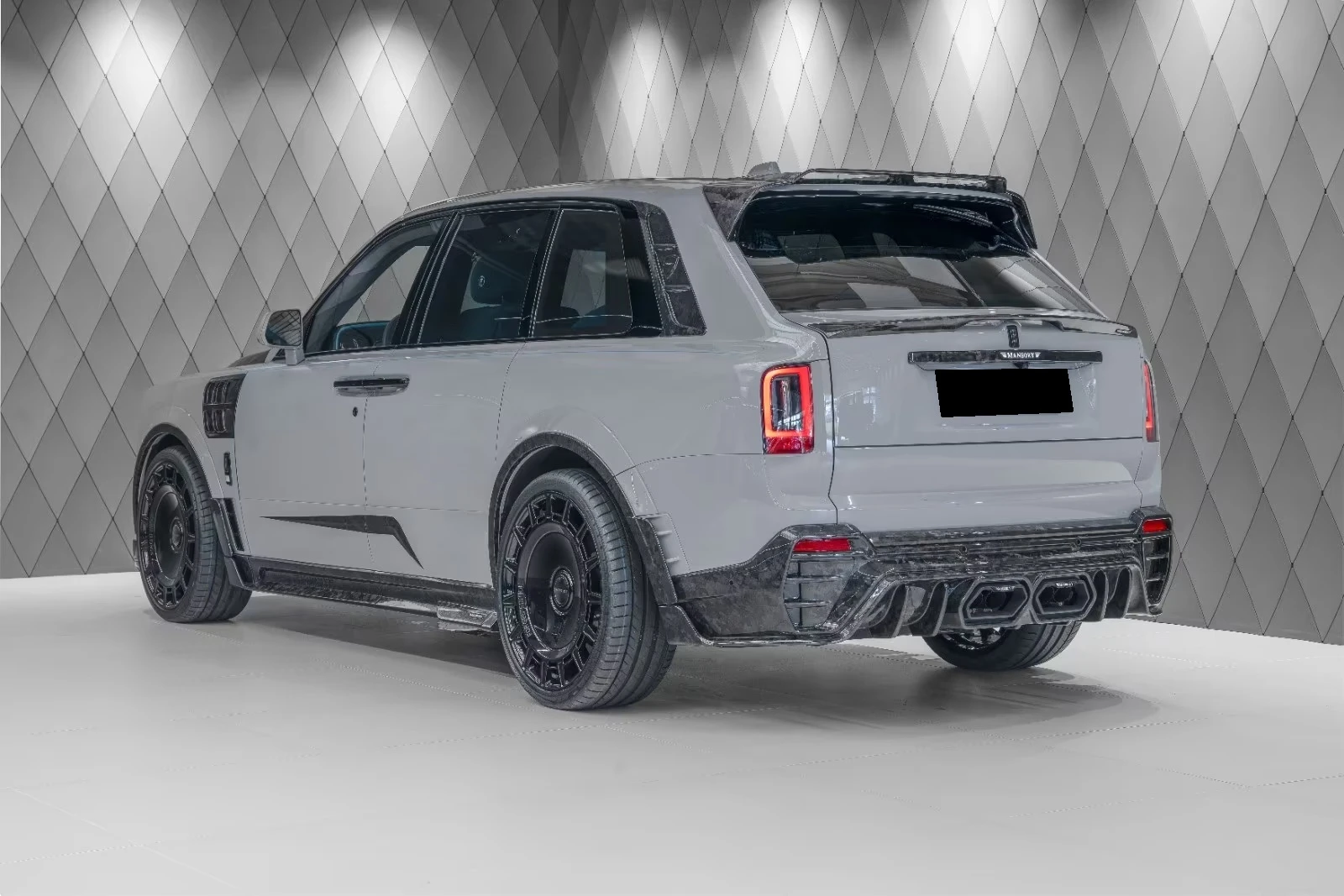 Rolls-Royce Cullinan MANSORY / V12 / BESPOKE / SHOOTING STAR / HEAD UP/ | Mobile.bg � ����������� 4