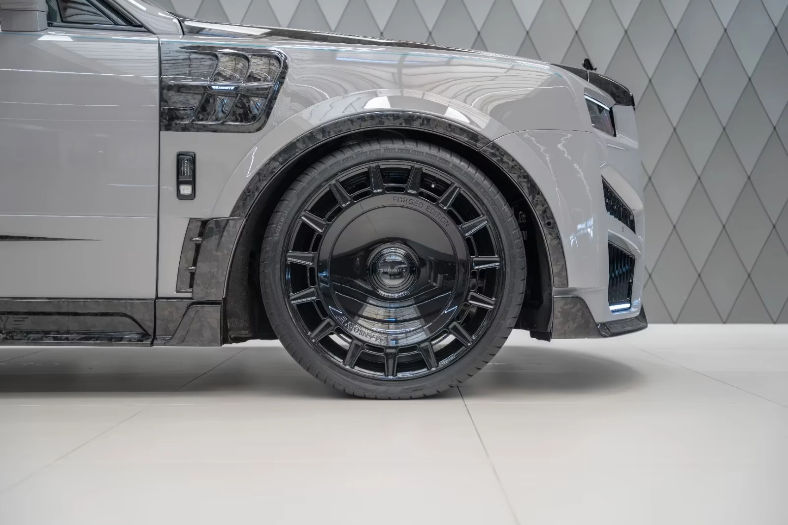 Rolls-Royce Cullinan MANSORY / V12 / BESPOKE / SHOOTING STAR / HEAD UP/ | Mobile.bg � ����������� 8
