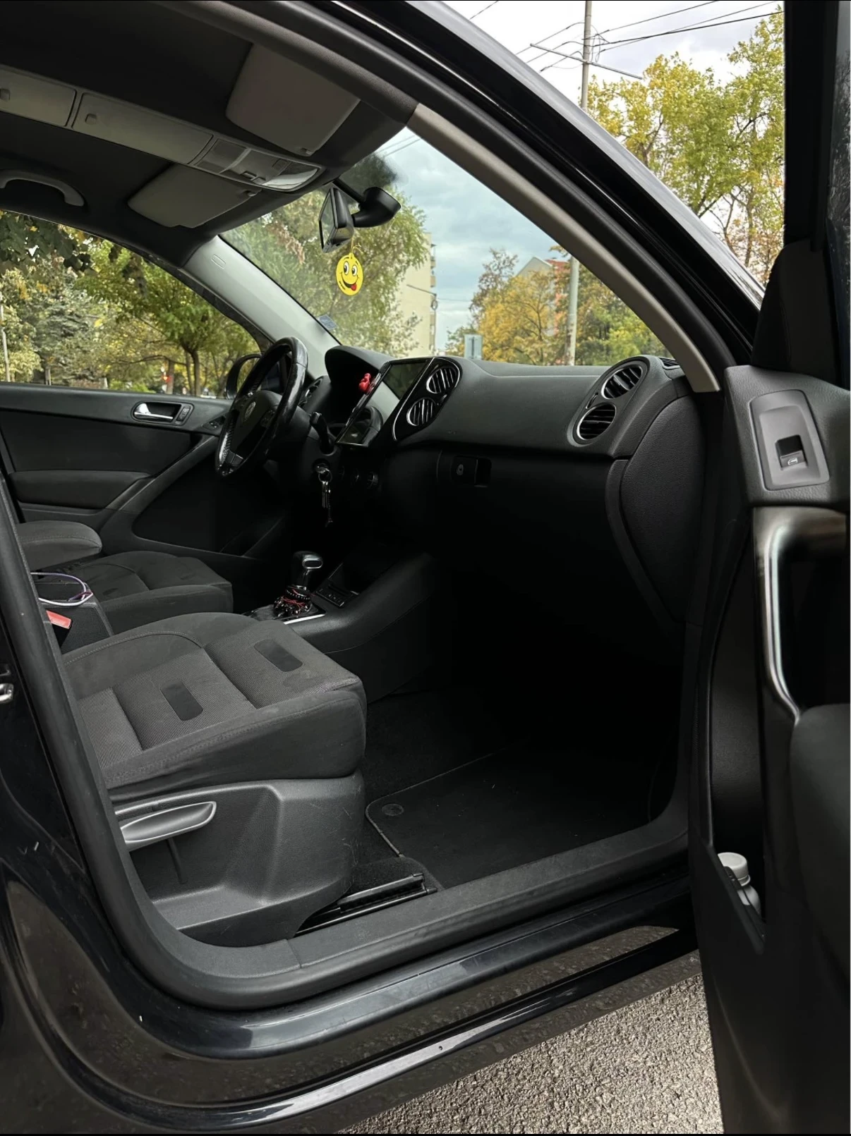 VW Tiguan, снимка 6 - Автомобили и джипове - 56453180