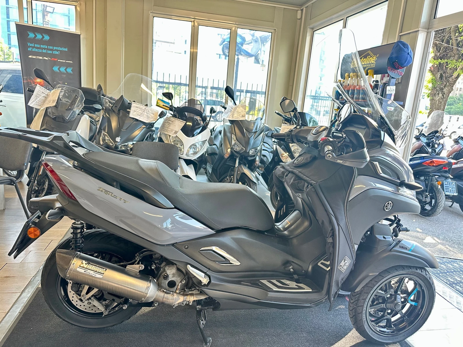 Yamaha Tricity 300i Nardo Gray 2020г. ABS/TC/LED, снимка 17 - Мотоциклети и мототехника - 54838199