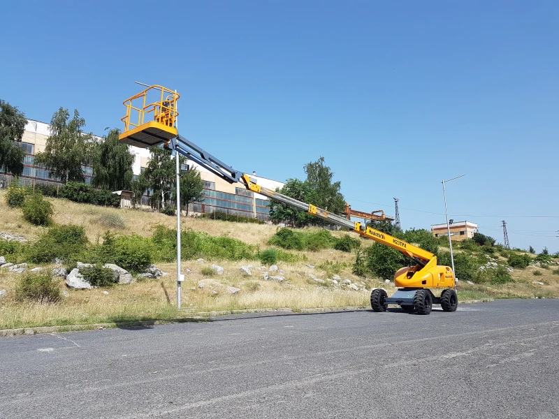 Автовишка Друга марка Haulotte H23 TPX 4х4, снимка 5 - Индустриална техника - 49708013